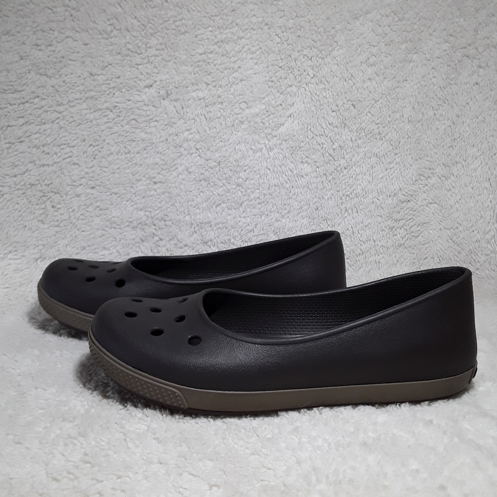 CROCS Brown Flats Size 7 - Picture 2 of 10